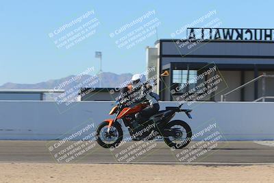 media/Nov-06-2023-Moto Forza (Mon) [[ce023d0744]]/4-Beginner Group/Session 4 (Finish Line Checker)/